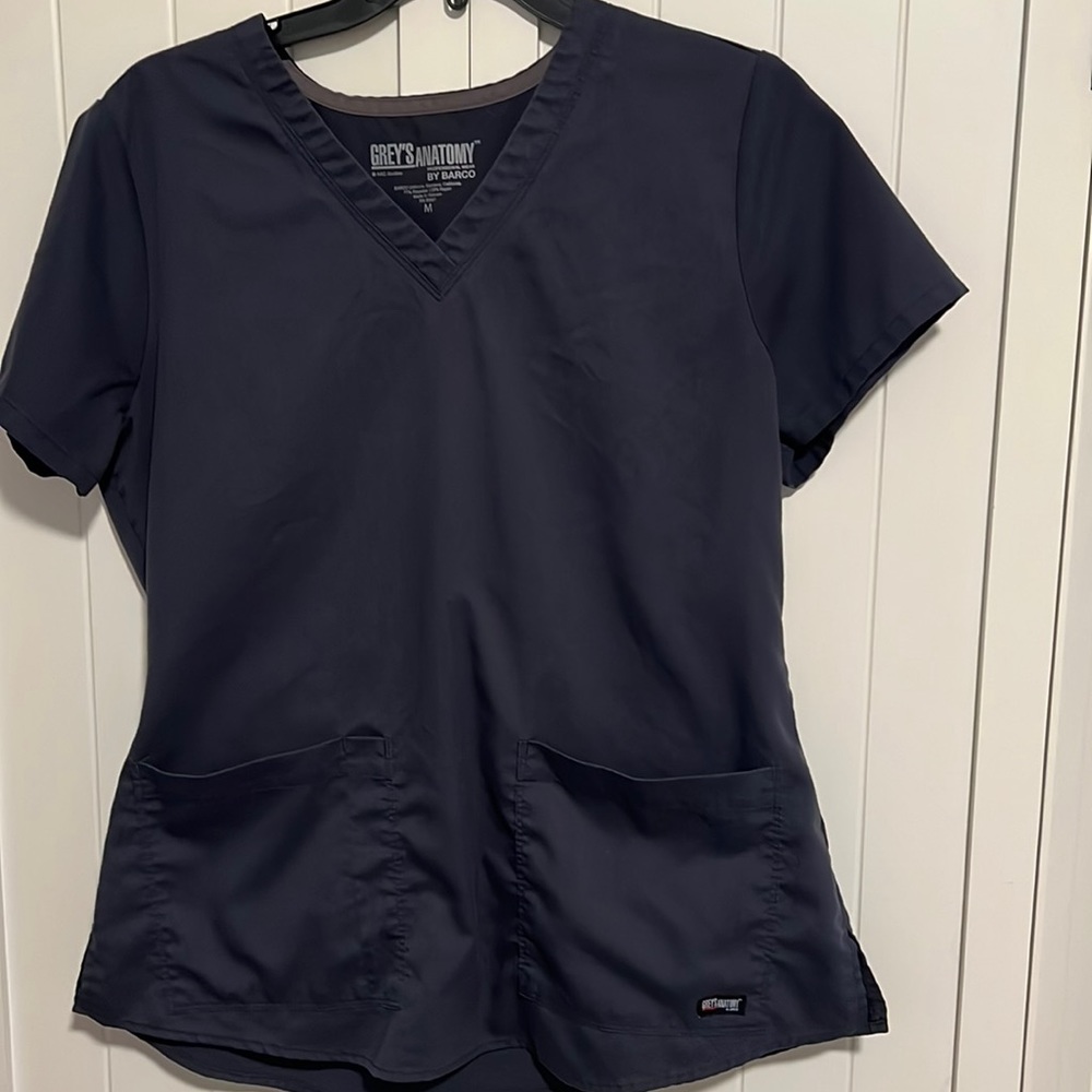 Grey’s Anatomy Women’s Scrub top medium